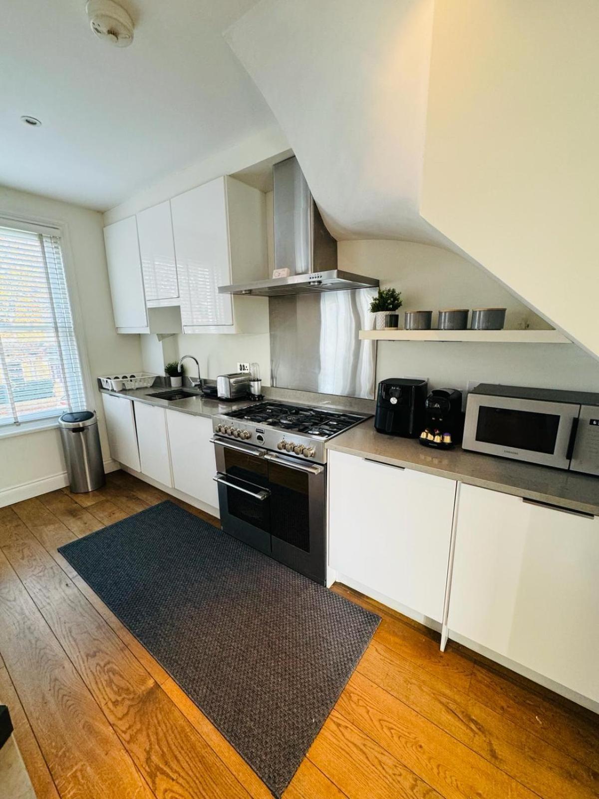 Stunning Flat In Chiswick Apartment London Exterior photo